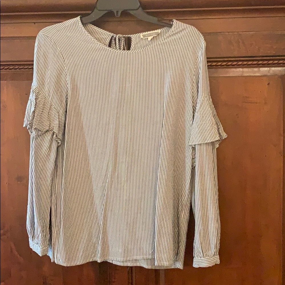 Long sleeve grey and white stripe top